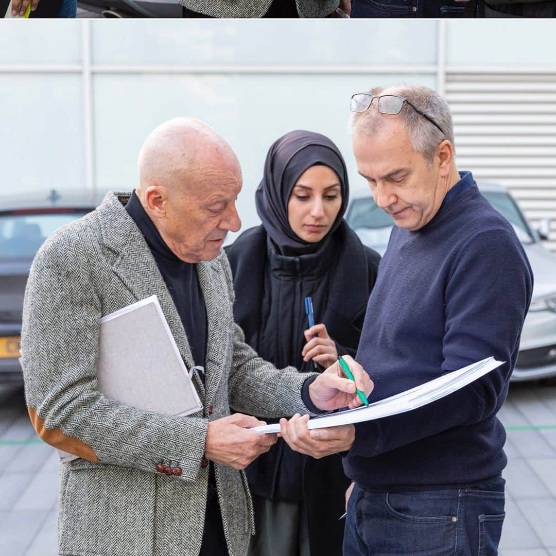 ノーマン・フォスターさんのインスタグラム写真 - (ノーマン・フォスターInstagram)「Working on projects in the London studio.」2月2日 9時14分 - officialnormanfoster