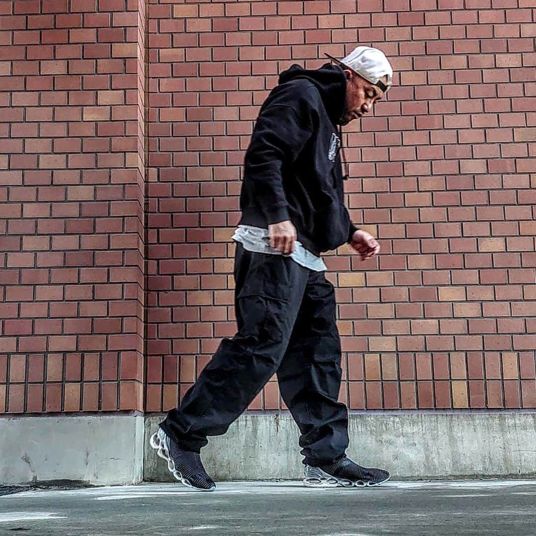 レイザーラモンrgさんのインスタグラム写真 レイザーラモンrginstagram Nike Sb の Hack Pack ってやつです Swooshが剥ぎ取られてつま先にいってます タンが2枚あるのが大人気のあれを思い出させますが色でこっちっしょ キモ撮り Kimodori Blazermid