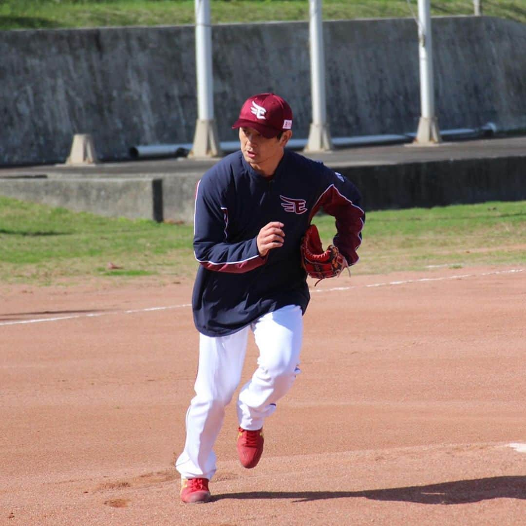 涌井秀章さんのインスタグラム写真 - (涌井秀章Instagram)「キャンプ初日⚾︎﻿ ﻿ #東北楽天ゴールデンイーグルス ﻿ #涌井秀章﻿ #キャンプ初日より﻿ #練習風景」2月2日 9時35分 - wakui_hideaki