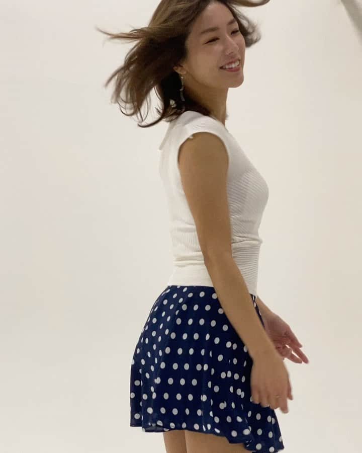 シト山口のインスタグラム：「今日もセミナーやってます😊💕✨ ウンパカパッパ、ウンパカパッパ♫ model 本条舞 @mai_official0602  #model #make #fashion #hairmake #photo #profoto #shoot #instafollow #フォロー  #いいね #モデル #小顔 #スタイル #ヘアメイク #メイク #ポートレート #ファッション #ビューティー #作品撮り #写真好きな人と繋がりたい #撮影 #お尻トレーニング #美尻 #美尻トレーニング  #脚長 #水着 #swimwear CMガール 女優」