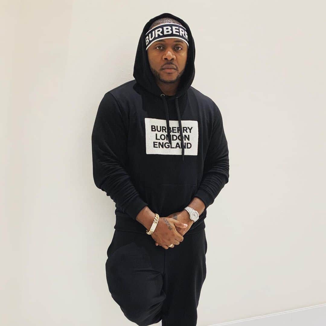 マック・メインのインスタグラム：「Trials & Tribulations create Testimonies and determine and strengthen character. Only the strong survive 💪🏾 #MambaForever #Funeral」