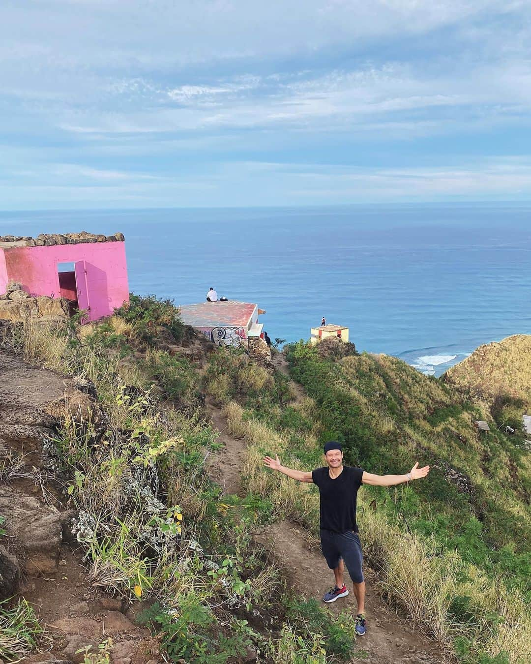 ライアン・シークレストさんのインスタグラム写真 - (ライアン・シークレストInstagram)「Took the long scenic route to work」2月2日 1時42分 - ryanseacrest