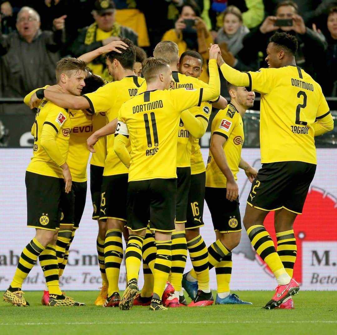 マルコ・ロイスのインスタグラム：「Again +3  Keep going... 💪 #team #bvb」