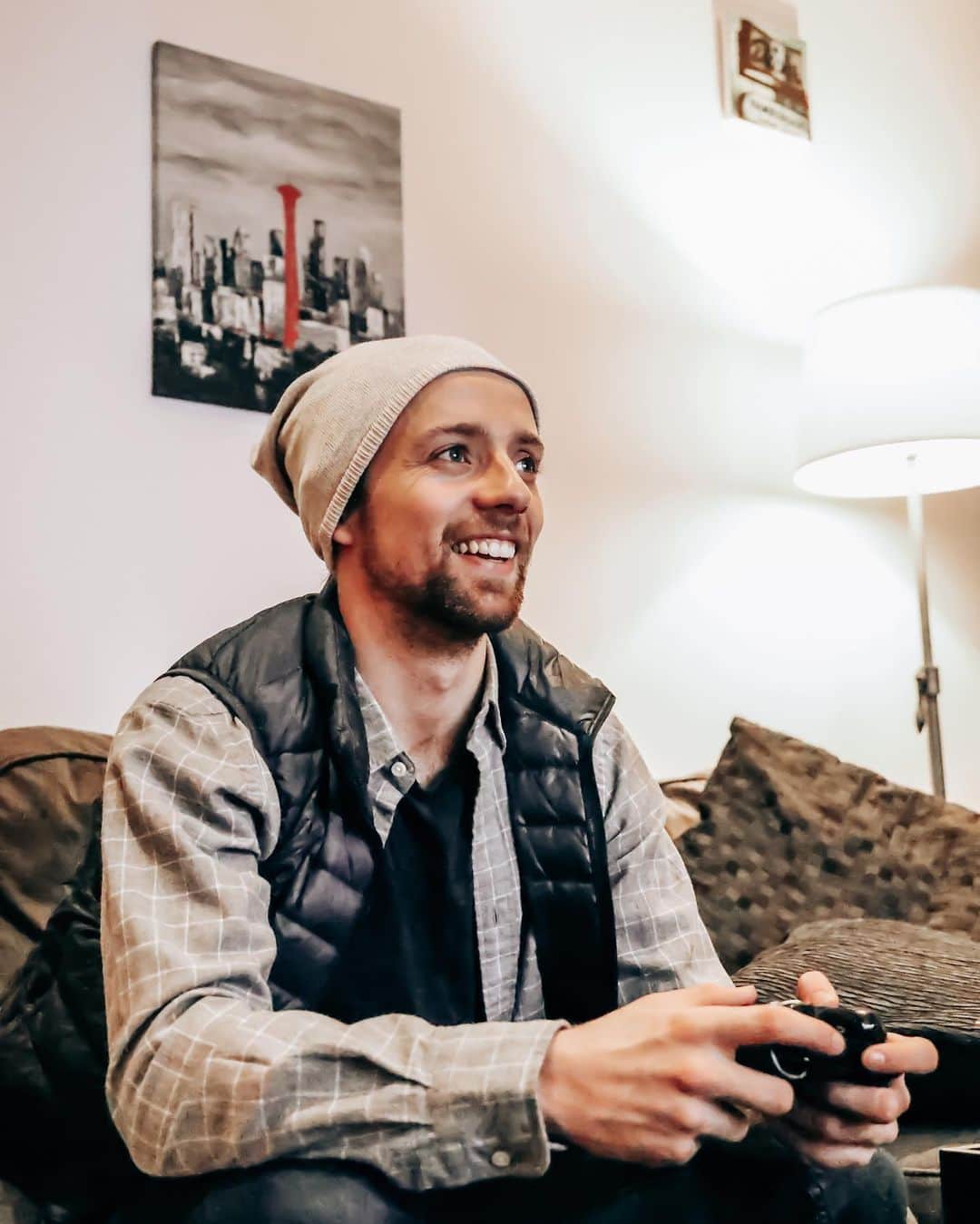 ジャン＝リュック・ベイカーのインスタグラム：「Packing for Four Continents is going great 🙃 📷: @la_fille_en_jeans  #mtlmoments #mtlphotos #mtl #jeanlucbaker #mtlfashion #game #gaming #xbox #ishouldreallypack #onemoregame」