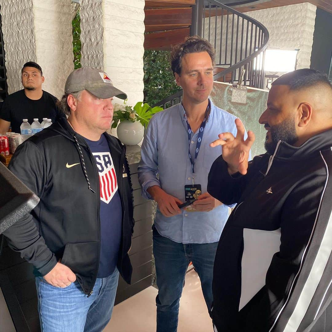 DJキャレドさんのインスタグラム写真 - (DJキャレドInstagram)「GREAT MEETING WIT ROB WADE from @foxtv .  EveryTing Top Secert for NOW  #WETHEBEST @wethebestmusic @rocnation」2月2日 6時50分 - djkhaled