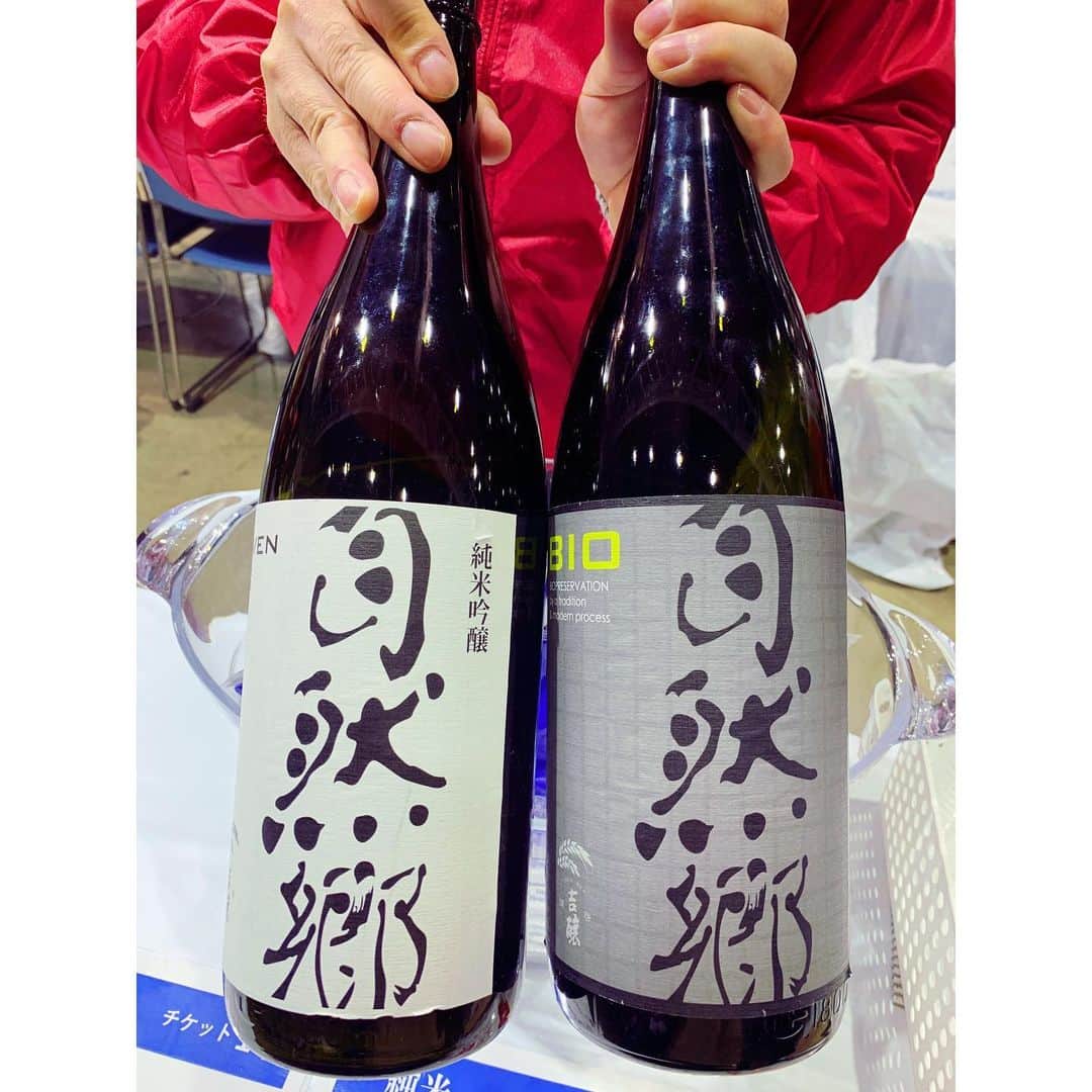 長谷川朋加さんのインスタグラム写真 - (長谷川朋加Instagram)「＊ 【 ふくしまの酒まつりを堪能🍶❤️ 】 ＊ 昨日は朝ラン🏃‍♀️その後は🍶笑 ふくしまの酒まつり楽しすぎたーっ！ ＊ 山形時代の同期すとんりばと参戦！ 県内58の蔵元から157銘柄が集結🍶 前売り券を3枚手に飲んで食べ飲んで食べ… 幸せなひと時でした🤩券使い切れた！ ＊ 隣で飲んでいた小石川夫婦と お友達になりずーっとお喋り🤝 こうやって友達の輪が広がるのが常です😚 ＊ 小石川さんの知人で うつくしま蕎麦王国協議会会長の 菅野さんともお話しして とっても楽しい時間を過ごせました！ 会津のお蕎麦は何度食べても美味しい！ また遊びに行きます🏃‍♀️ ＊ いただいた銘柄の一部！ #會津宮泉 純米 #廣戸川 特別純米 #一歩己 生酒 #自然郷SEVEN 純米 #弥右衛門 純米吟醸 #又兵衛 夢の香 純米吟醸 #しぜんしゅ #にいだしぜんしゅ しぼり 純米 #ショコラにごり酒 ＊ まだまだ味わいたいものが沢山あるので これから少しずつ出会えていければ良いな🍶 色々と教えてくれたとよしー有り難う！ 日本酒に詳しすぎる豊嶋アナウンサー @toyoshima_keisuke ＊ そしてお声掛けくださった視聴者の皆様 有り難うございました🙇‍♀️ 今後とも福テレを宜しくお願いします！ ＊ さ、今日から また脂肪を落とすキャンペーン🥊 新たな目標に向けて動きます🏋🏼‍♀️ 良い報告が出来ますように🙏🏻 ＊ #やりたい事は全部やる #全力前向き前のめり #走るの大好き」2月2日 6時54分 - hasegawatomoka