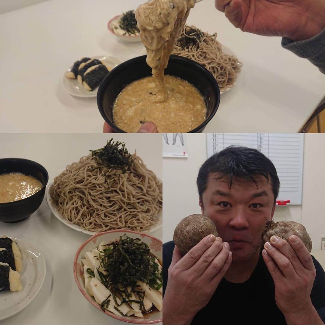 吉田秀彦のインスタグラム：「私の故郷 愛知県大府市ではこの時期「木の山芋」が食べ頃になります❗ 今日はとろろ蕎麦、千切り、天ぷらにしていただきます👍 このモチモチ感がたまらない‼️ #愛知県大府市 #大府市観光大使 #木の山芋」