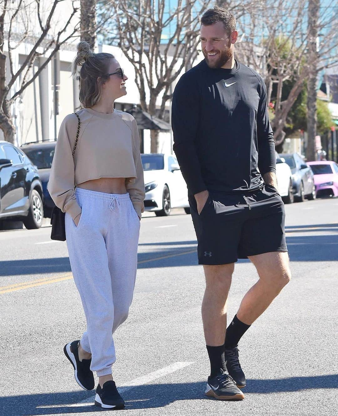 Just Jaredさんのインスタグラム写真 - (Just JaredInstagram)「@juleshough and hubby @brookslaich step out for a brunch date and put all of those rumors to rest! #JulianneHough #BrooksLaich Photos: Backgrid」2月2日 8時22分 - justjared