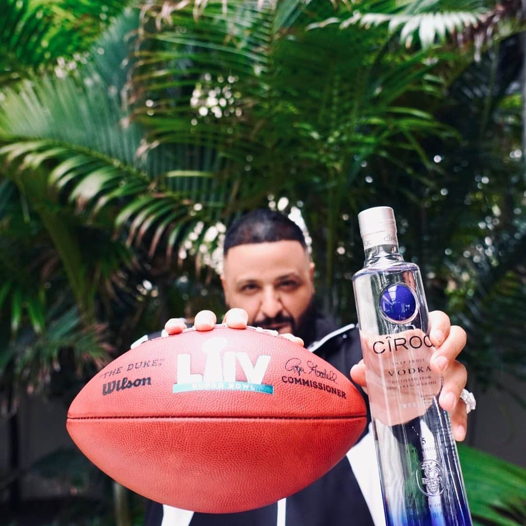 DJキャレドさんのインスタグラム写真 - (DJキャレドInstagram)「#ad  SUPER BOWL WEEKEND 🏈  @ciroc @diddy」2月2日 8時26分 - djkhaled