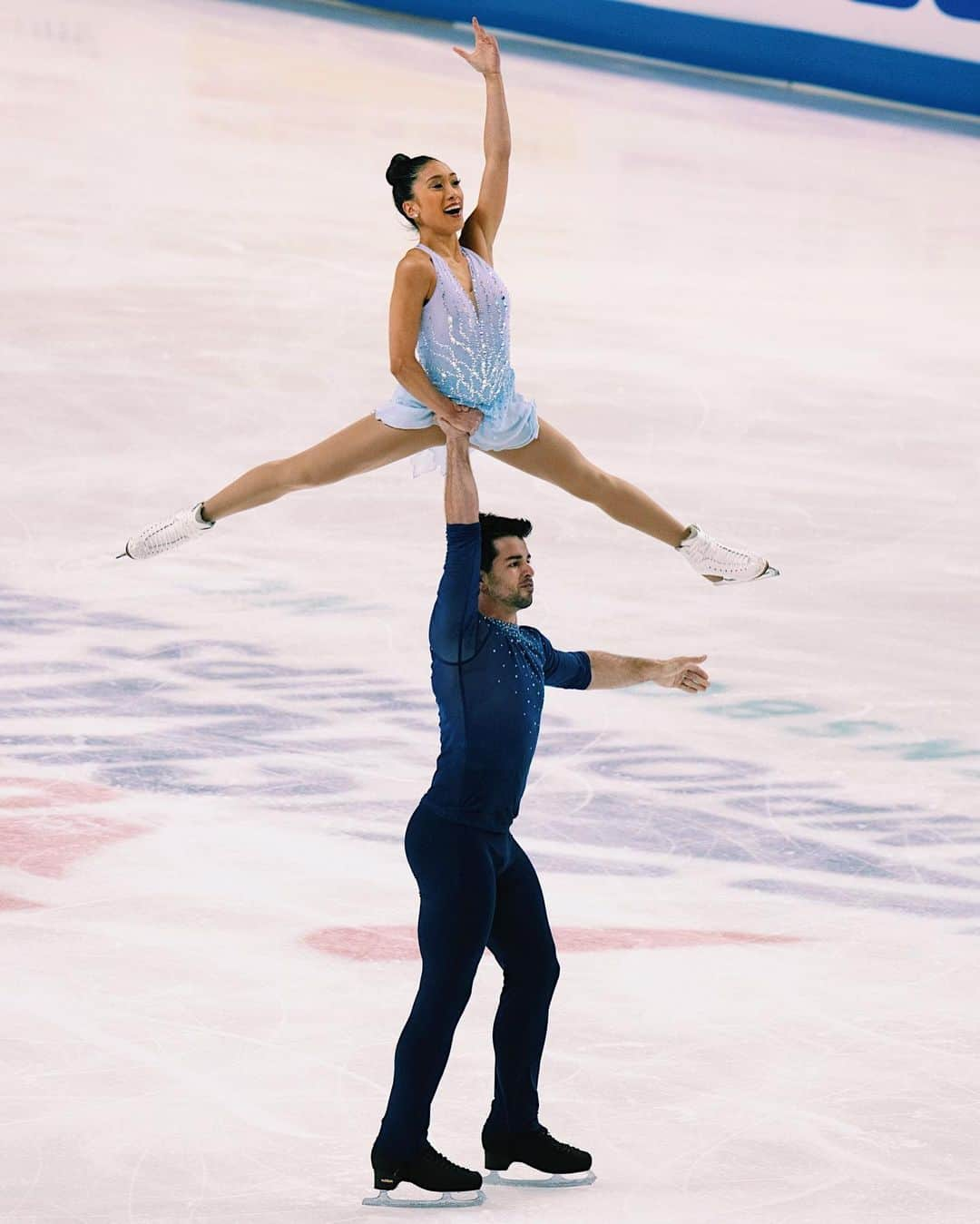 ジェシカ・カラランさんのインスタグラム写真 - (ジェシカ・カラランInstagram)「Today February 1st, we celebrate National Get Up Day. Skating has taught us that falling and failing is part of the learning process. Not only in sports but in everyday life, we have the chance to learn from our mistakes. Today we celebrate what is most important... the perseverance, determination and the fact that no matter what, #WeGetUp 📸: @pz3_skating」2月2日 8時29分 - jessicacalalang