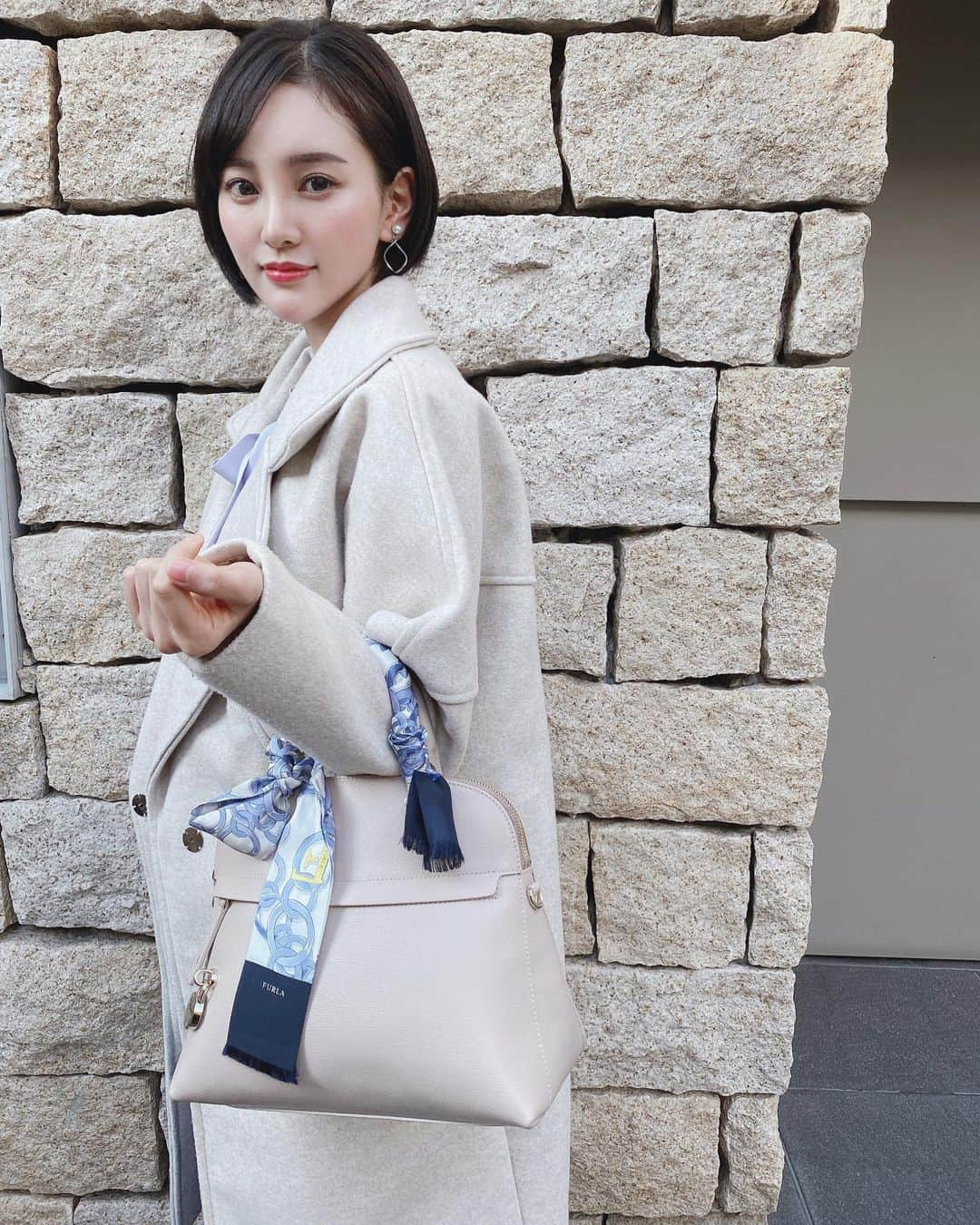 兒玉遥さんのインスタグラム写真 - (兒玉遥Instagram)「お気に入りのバッグ👜﻿ ﻿ いっぱい入るし、ベージュの色がどんな洋服にも合わせやすいから好きです♡﻿ ﻿ It’s my favourite bag 👜﻿ ﻿ The bag is large and beige, so it fits any kind of clothes♡﻿ ﻿ #furla」2月2日 8時43分 - haruka_kodama919