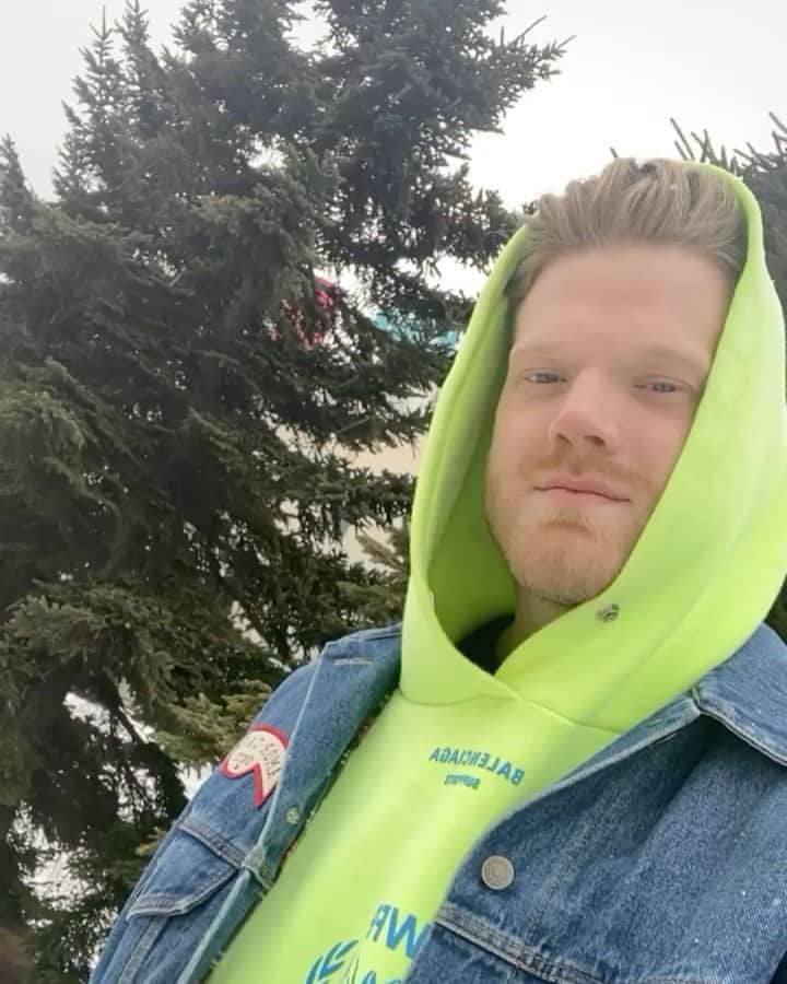 スコット・ホアイングのグルメインスタ