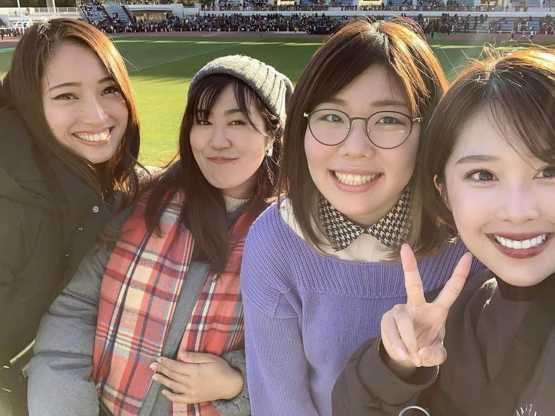 峰麻美さんのインスタグラム写真 - (峰麻美Instagram)「新年初いつメン💛💙💚❤️ まさかのトップリーグで🏉笑  今年もいっぱいくだらないことして笑おう！！笑  #rugby #topleague #japan #canoneagles  #panasonicwildknights  #いつメン #サッカークラスタラグビー部 #町田 #野津田 #気付いたらスタジアムの名前が #GIONスタジアムになってた #いやそれ相模原やん #って思ったけど #町田だった #衝撃」2月2日 20時06分 - asaaaaami.0702