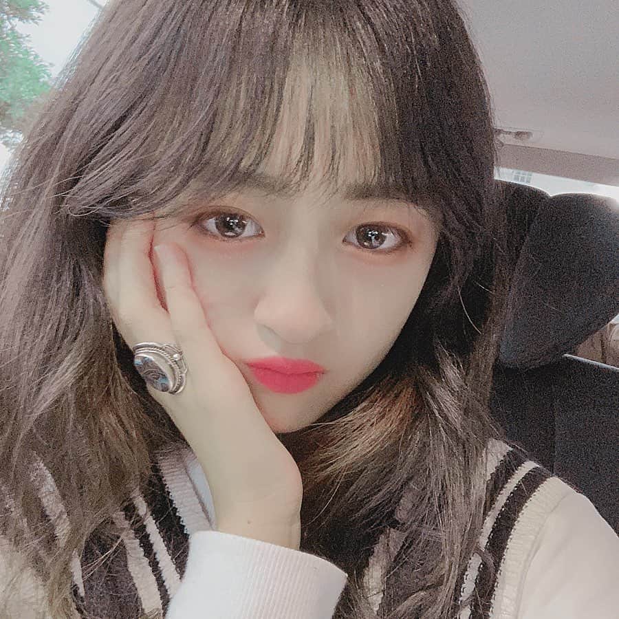 飯田珠璃さんのインスタグラム写真 - (飯田珠璃Instagram)「もう2月ですね︎☺︎あと少しで小学校卒業❀·° 초등학교졸업❀ 앞으로 조금 。 #韓国#한국#좋아요#army#팔로우#韓国メイク#韓国ファッション  #小6#卒業式#学校」2月2日 18時36分 - shuri_iida