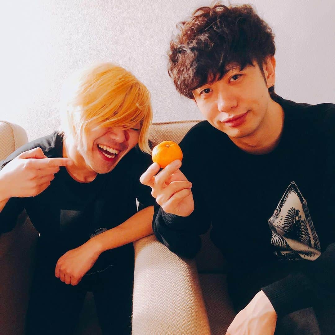 堀正輝のインスタグラム：「‪米津の玄ちゃんのツアー始まりました🥁和歌山2day‬最高🍺」