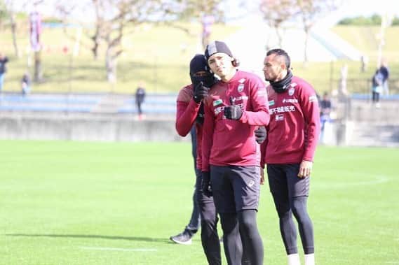 大崎玲央のインスタグラム：「Okinawa training camp Finished💪🏽💪🏽 Now we prepare for next week's Cup game💪🏽💪🏽 #ゼロックススーパーカップ2020  #xeroxsupercup2020 #ヴィッセル神戸 #visselkobe #wearekobe #グレートだぜ」