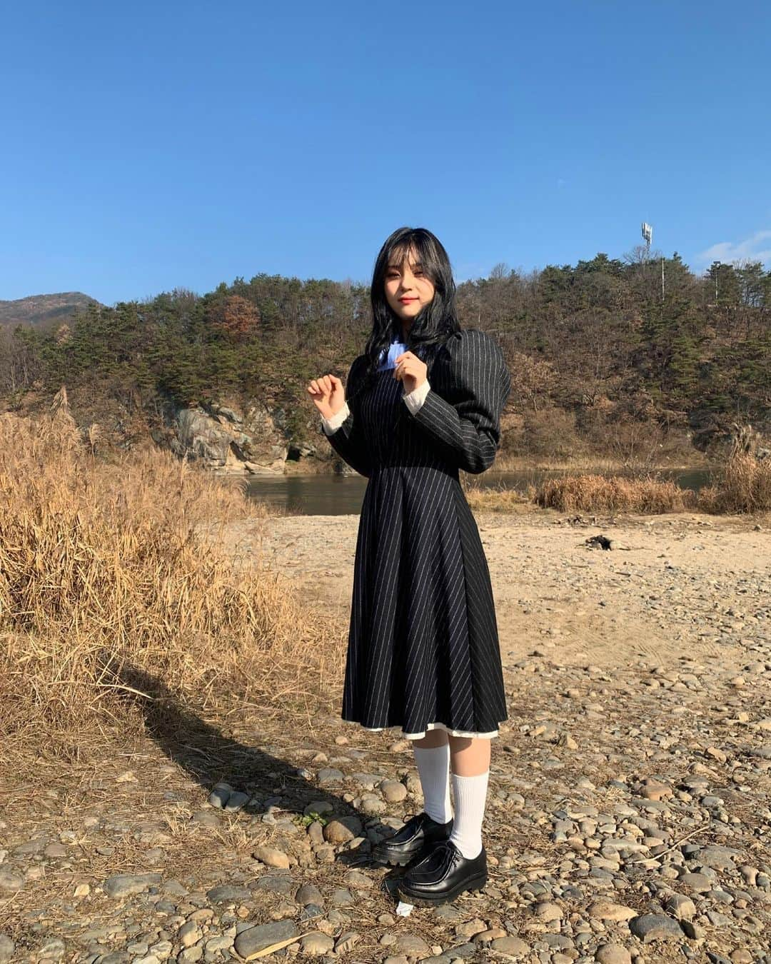 GFriendさんのインスタグラム写真 - (GFriendInstagram)「눈부셔요 🌞」2月2日 19時52分 - gfriendofficial