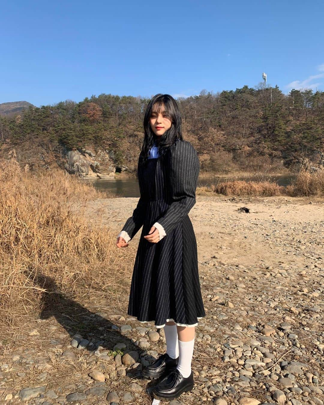 GFriendさんのインスタグラム写真 - (GFriendInstagram)「눈부셔요 🌞」2月2日 19時52分 - gfriendofficial