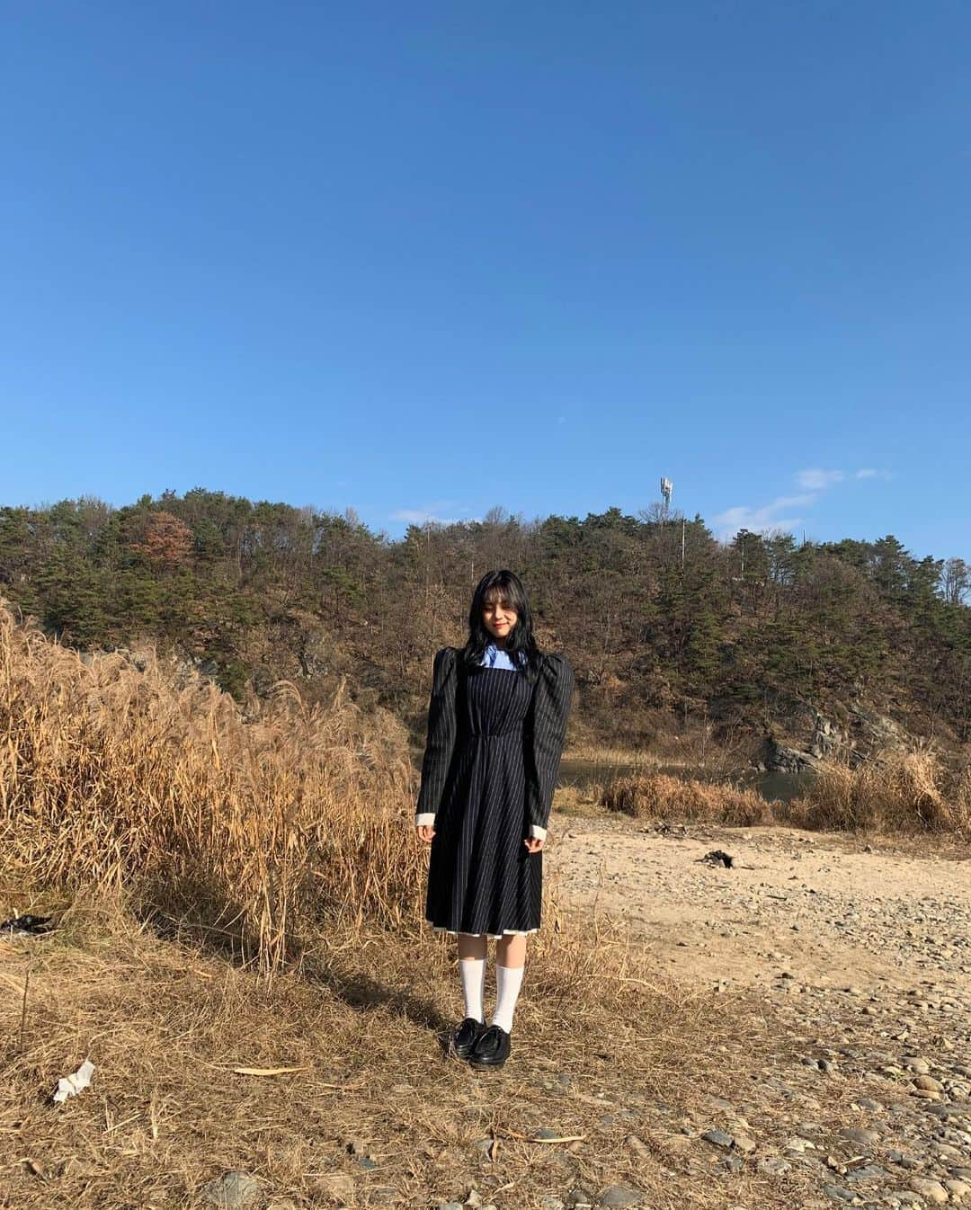 GFriendさんのインスタグラム写真 - (GFriendInstagram)「눈부셔요 🌞」2月2日 19時52分 - gfriendofficial