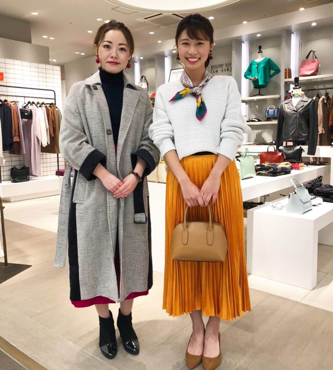 のインスタグラム：「. 先週木曜日のリフレッシュでは、 『顔タイプ診断』についてご紹介しました🥰 . お世話になったのは・・・ 魅力美人塾パルファンカルムの 遠田穏香先生😍 . . 自分の顔タイプに合った洋服を選ぶことが大切✨ 似合う服を着ると、印象がグンとアップします！ . ロケでは、 遠田先生に全身コーディネートしていただきました😚 春っぽくて素敵！ オレンジのスカートが私に似合う！とのこと！🥰 . ロケ後、 このオレンジのスカートが欲しくなり、 金曜日の夕方、 金沢百番街Rinto・アバハウスに 見に行きました！！！が！ もうお店になかった・・・です😂 今はどうなんだろう🥶🤣 . なぜロケのとき即決しなかったのだ・・・と後悔しました笑笑🤣✨ . 次の入荷を待ちます！！笑 . 遠田先生、ありがとうございました😍❤️ . . #魅力美人塾#パルファンカルム#顔タイプ診断#金沢百番街#石川テレビ#アナウンサー#河谷麻瑚」