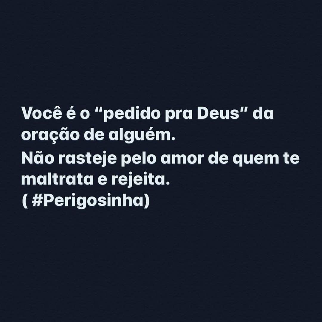 Claudia Leitteのインスタグラム：「#Perigosinha 🙅🏼‍♀️」