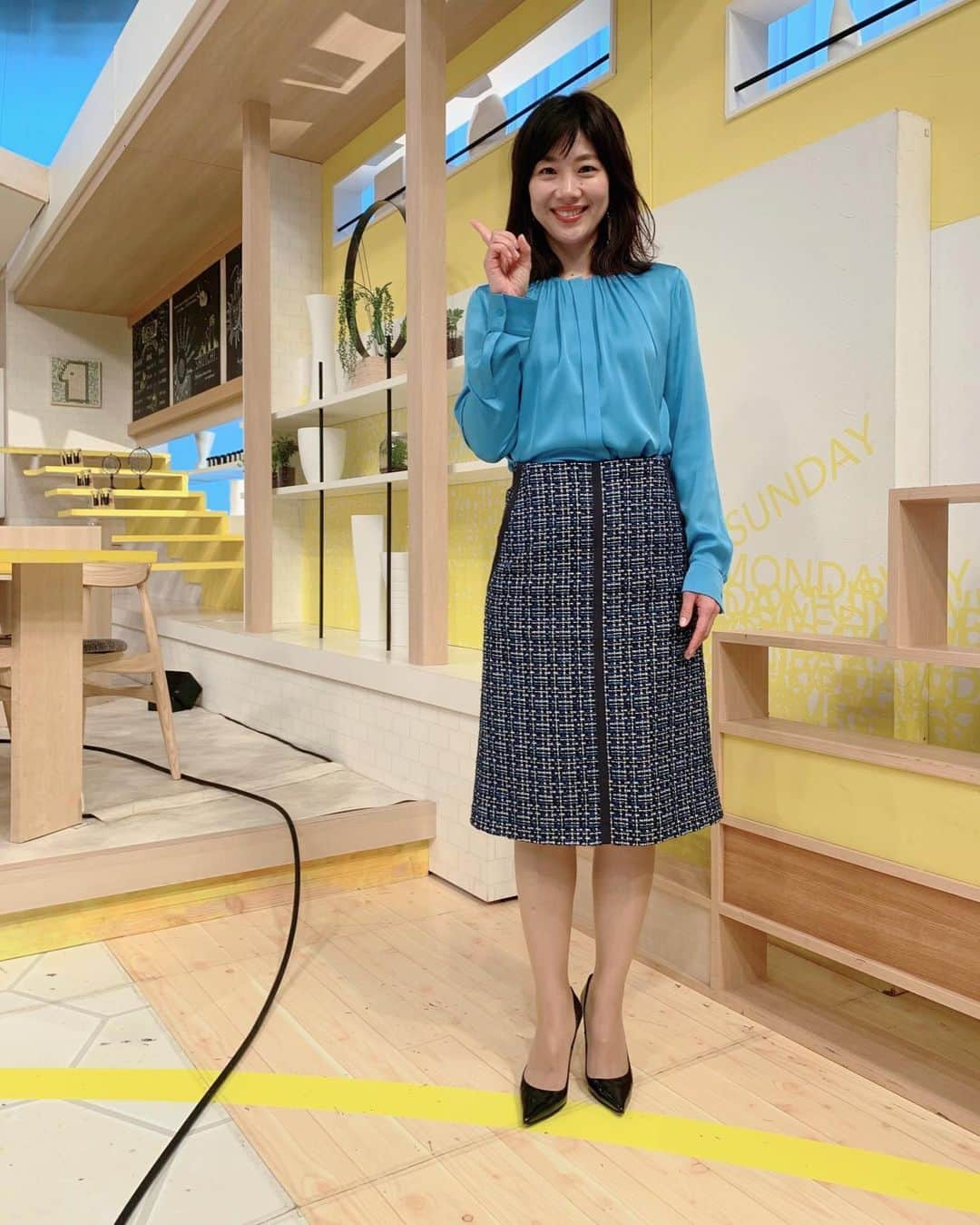 潮田玲子さんのインスタグラム写真 - (潮田玲子Instagram)「シューイチでした🙌 お天気コーナー安田サラちゃん、一昨日お誕生日を迎えたそうです😍 サラちゃんおめでとう〜🎂 衣装はHUGO BOSSでした！  #シューイチ #コメンテーター #お天気コーナー #安田サラちゃん #お誕生日おめでとう #衣装 #hugoboss」2月2日 11時49分 - reikoshiota_official