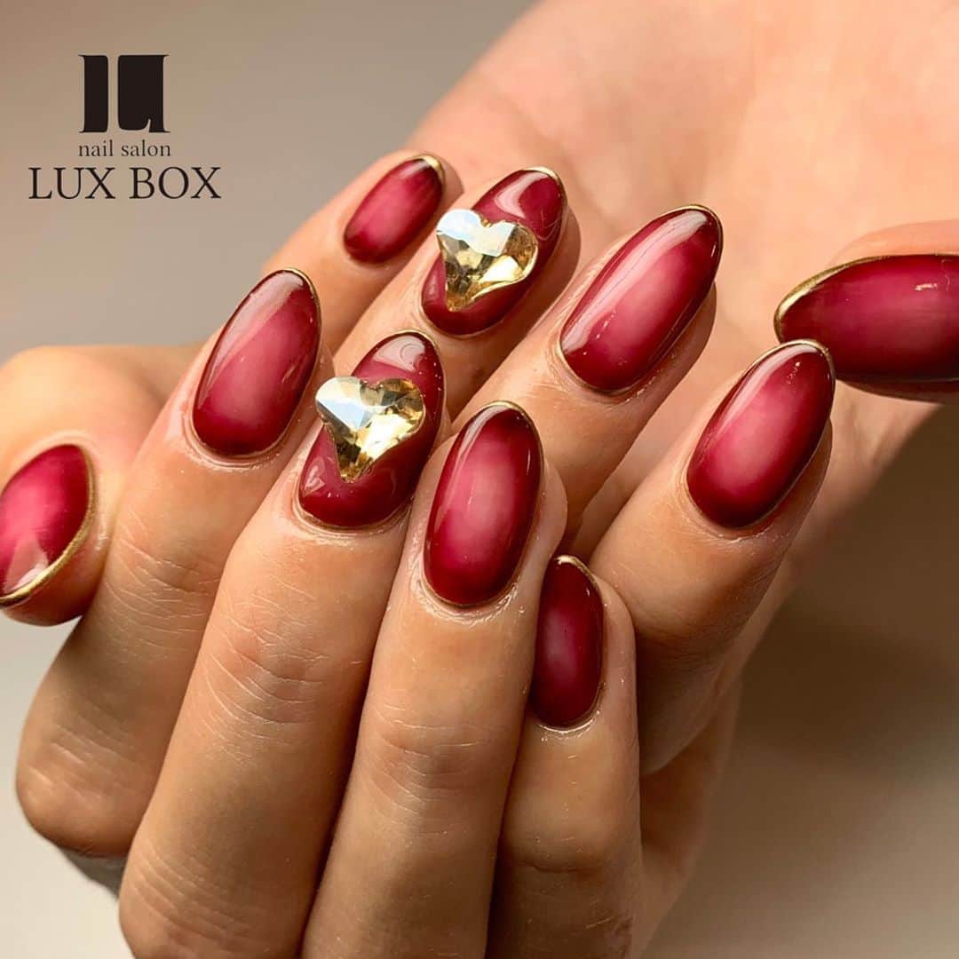 佐久間恵利さんのインスタグラム写真 - (佐久間恵利Instagram)「. . Valentine ❤🐻️💋🤎 . ちゅるりん . . #Valentine#valentinenails #バレンタインネイル#冬ネイル#galnail#赤ネイル #gel #gelnails #artnails #nail#nails#nailistagram#instanail#japannail#beauty#渋谷#ネイル#ネイリスト#美甲#佐久間恵利#tartancheck #LUXBOX #LUXBOX渋谷店 @luxbox.group」2月2日 13時06分 - nailista_elix