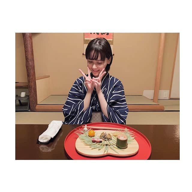 玉城ティナさんのインスタグラム写真 - (玉城ティナInstagram)「こう寒いと温泉に行きたくなりますね〜、いつぞやのほっこり♨️ 温泉大好きなので暇を見つけてはちょこちょこ行っています。行きたかった旅館に行ってタブルピース。です。  今日も #そしてユリコは1人になった  撮影中！ 現場での現実逃避です。笑 午後もがんばるぞい」2月2日 13時39分 - tinapouty