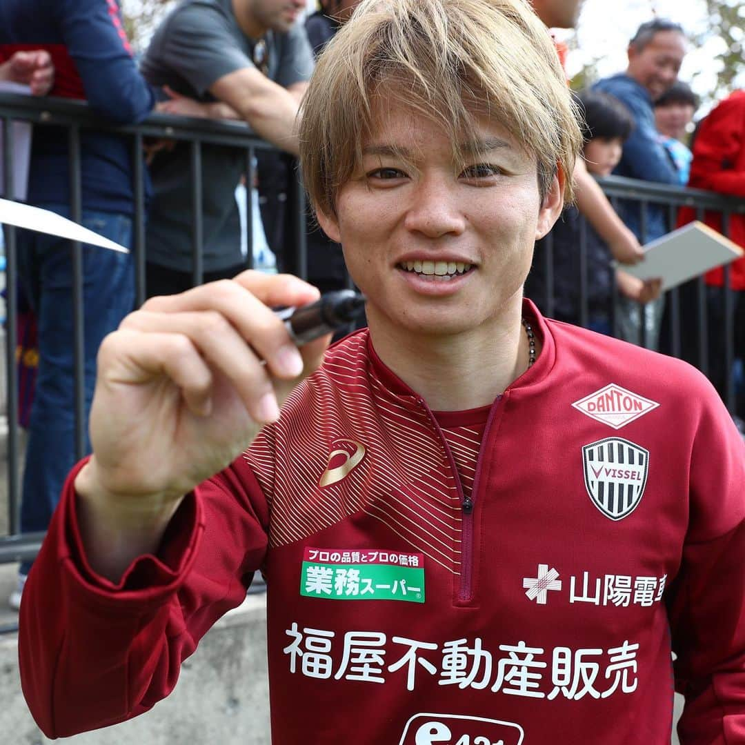 ヴィッセル神戸さんのインスタグラム写真 - (ヴィッセル神戸Instagram)「キャンプ8日目！☀️ Day 8 of training camp! ☀️ .  #vissel #visselkobe #ヴィッセル #ヴィッセル神戸 #Kobe #神戸 #WeAreKobe #KobeForeverForward #一致団結 #JLeague #Jリーグ #沖縄キャンプ2020」2月2日 13時46分 - visselkobe