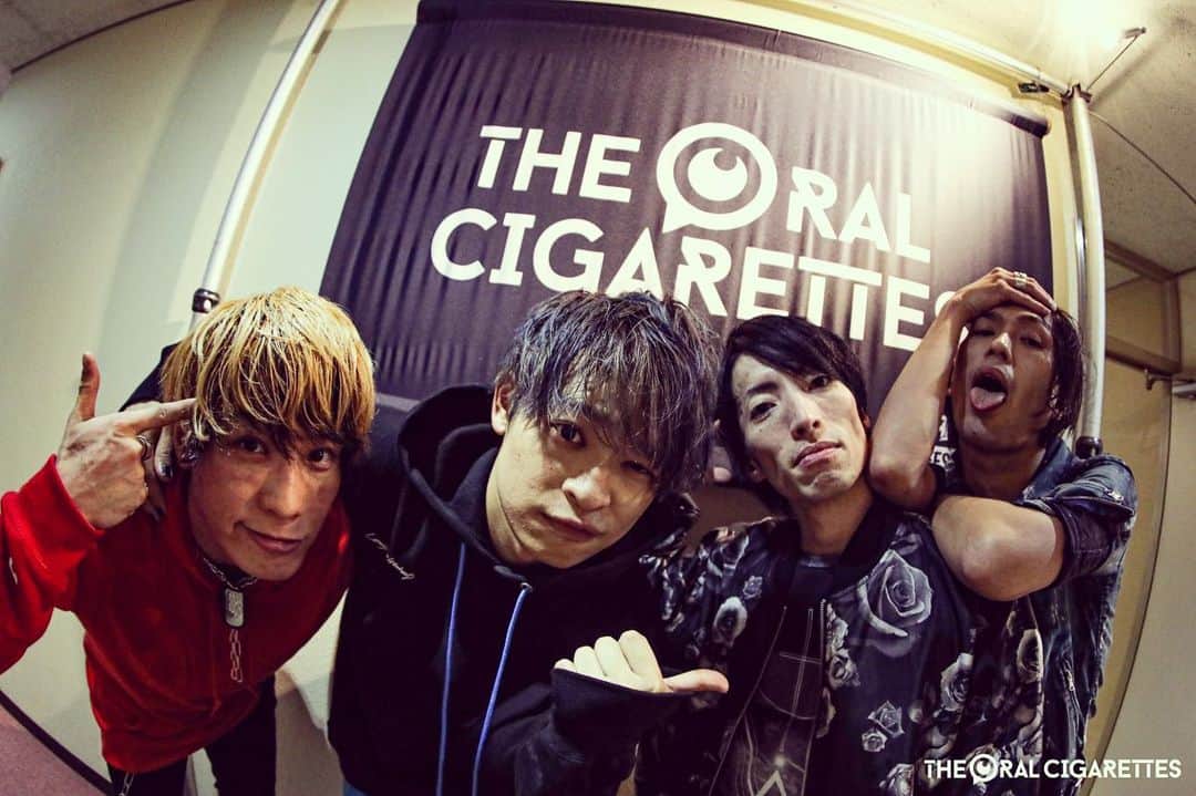 THE ORAL CIGARETTES さんのインスタグラム写真 - (THE ORAL CIGARETTES Instagram)「昨日は2020年初ライブでした。 今年もたくさんライブをしますので、よろしくお願いします！  久しぶりに氣志團さんにもお会いしました！」2月2日 14時13分 - the_oral_cigarettes_official
