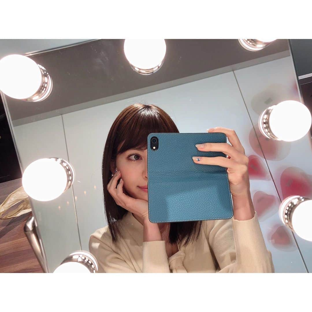 鹿野悠さんのインスタグラム写真 - (鹿野悠Instagram)「💄✨💓 #スワイプしてね ▷▶▷ #動画もあるよ 3枚目 ひかりTVショッピング×レタスクラブさんのイベントモデルさせて頂いたときにお借りした 小泉成器さんのハリウッドミラーがすごかった件😳✨ . 3色調色LEDライトだから、時間帯にあわせて見やすい光変えられるし、1色ずつ自分の見やすい光に調光できるのも便利！✨ . そしてその前でセルフィーすると盛れるのー！！！(2枚目) 最高🥺ほしい🤔 . . . #ひかりtvショッピング #レタスクラブ #レタスクラブニュース #KOIZUMI #コイズミ #小泉成器 #ハリウッドミラー #ハリウッドミラーライト #調光ライト #サロンセンス300  #salonsense #salonsense300 #レタスクラブ #salonsense300でモテ髪 #盛れるライト #サロンモデル #サロモ #フリーモデル #フリーランスモデル #dholic #bonaventura #selfie #셀카 #셀카놀이  #얼스타그램  #일상스타그램  #自拍 #自拍🤳  #followｍe」2月2日 16時04分 - harukano1204