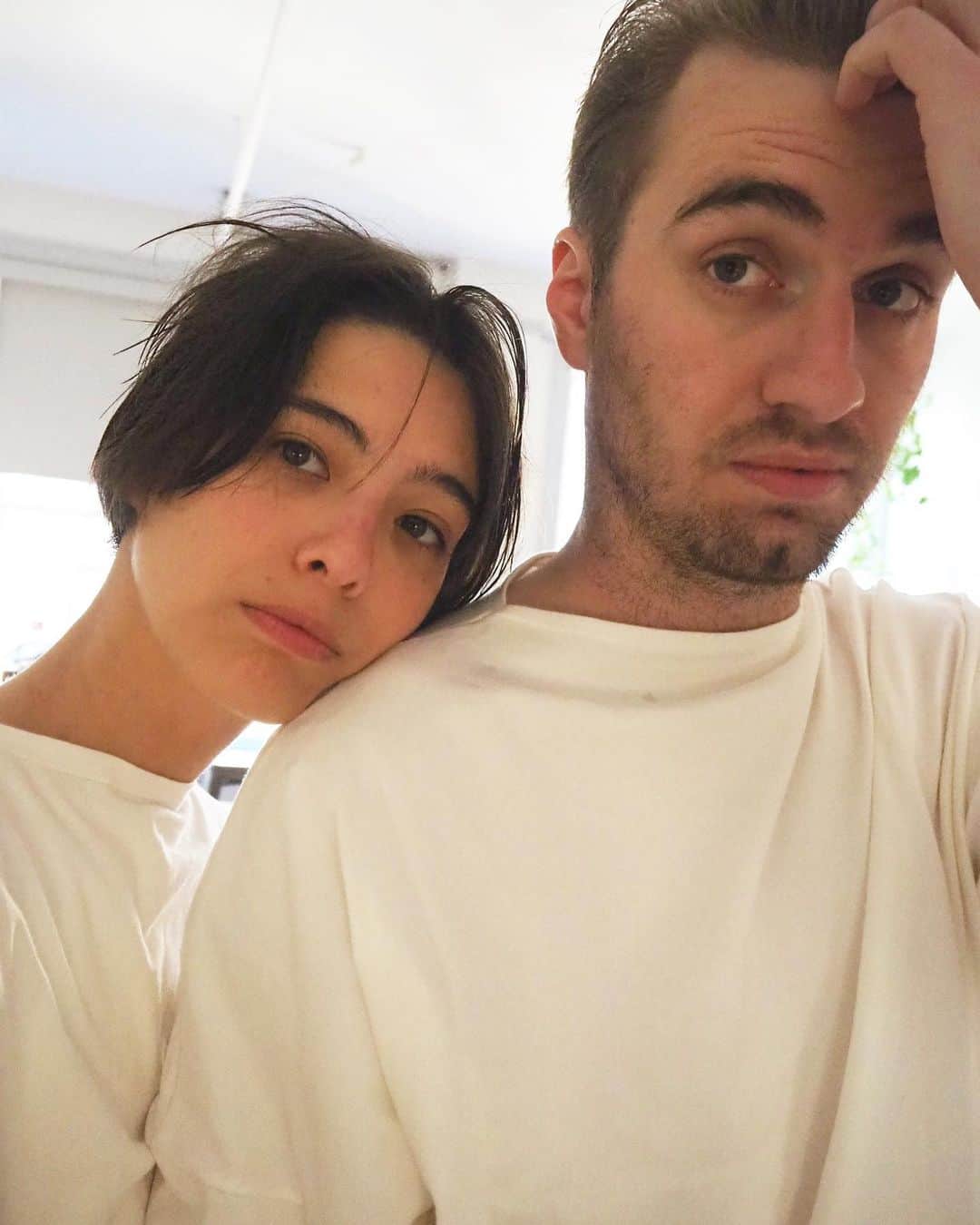 サンドバーグ直美のインスタグラム：「More designs and man hazelles? Coming next✨ @hazelle_wear  #madeinUSA #organiccotton #hazellewear #sleepers in white」