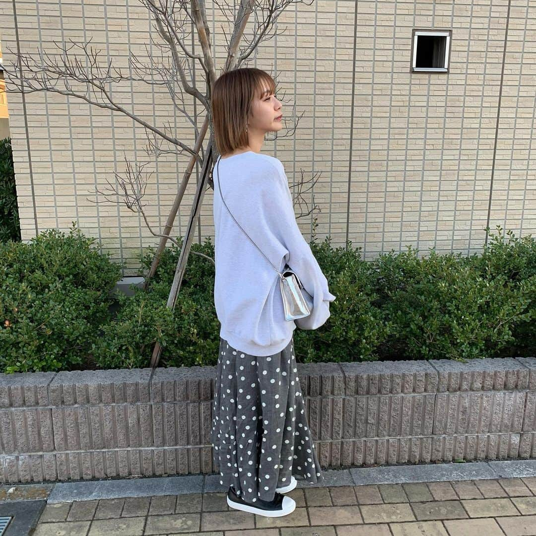 小田川エリカさんのインスタグラム写真 - (小田川エリカInstagram)「・ 私服👶🏻 最近暖かくて良き〜☀️ #titivate#titivatestyle#code#ティティベイト  #プチプラ#リネン混ドット柄フレアロングスカート」2月2日 17時26分 - 0904.erika