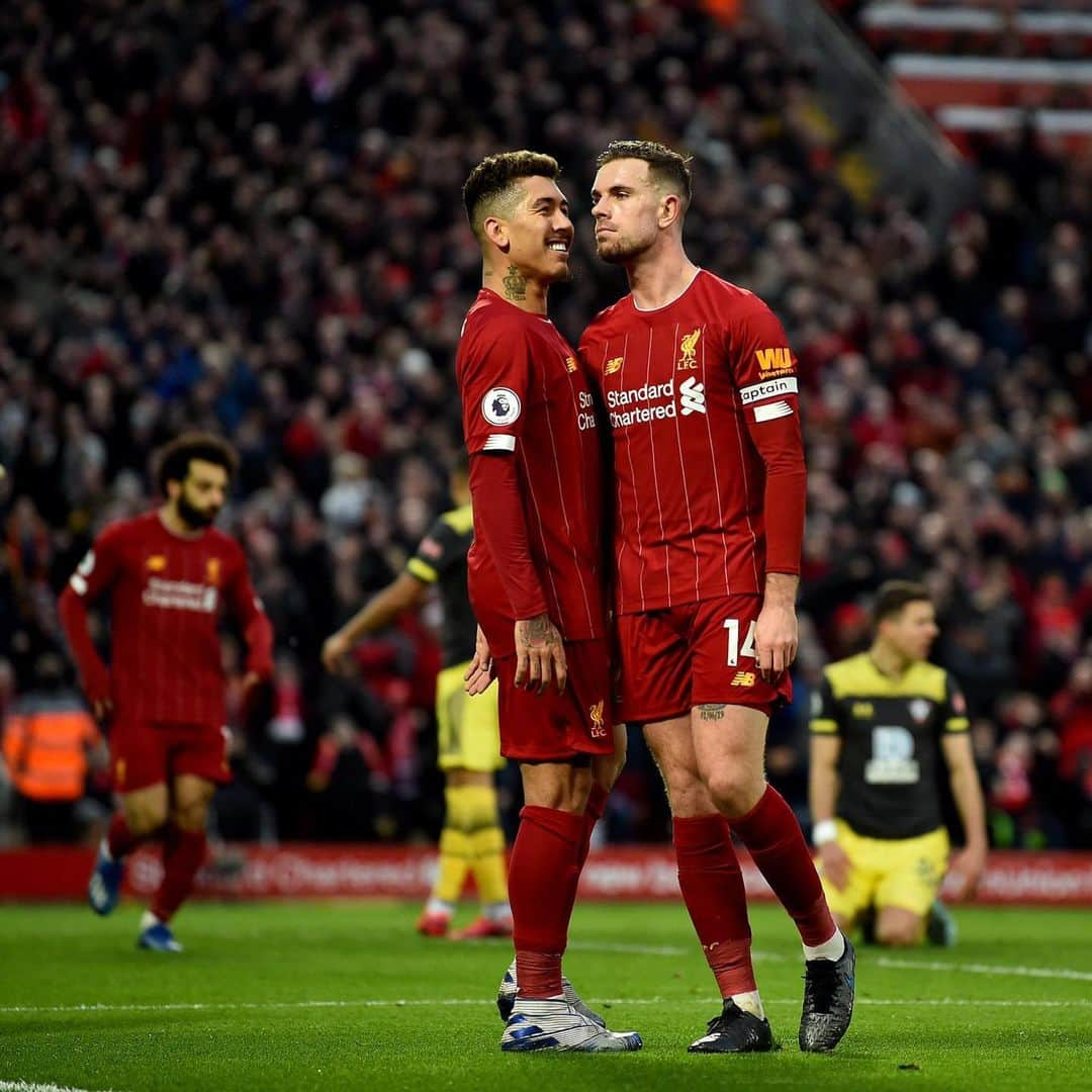 アダム・ララーナさんのインスタグラム写真 - (アダム・ララーナInstagram)「😁😡 BIG performances from these 2 again 💪🏻💪🏻 keep pushing Redmen #YNWA ❤️」2月2日 17時53分 - officiallallana