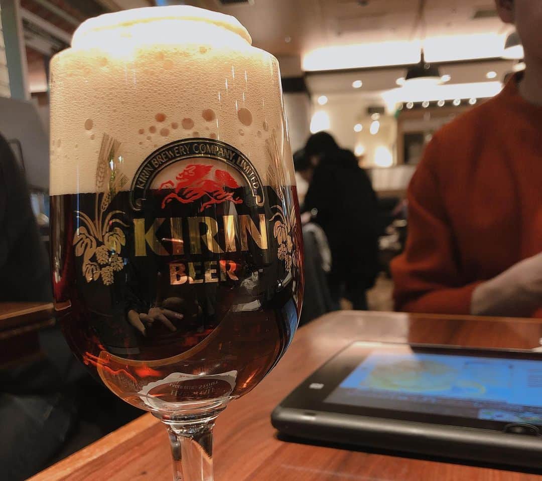 三澤康平さんのインスタグラム写真 - (三澤康平Instagram)「ゆってぃと、こないだビール呑んできました。こだわりビール。4分かかるんだって！  ビール好きには堪らんです。肉とビール。最高でした。  #川島祐樹 #ビール」2月2日 18時24分 - misawa_kohei