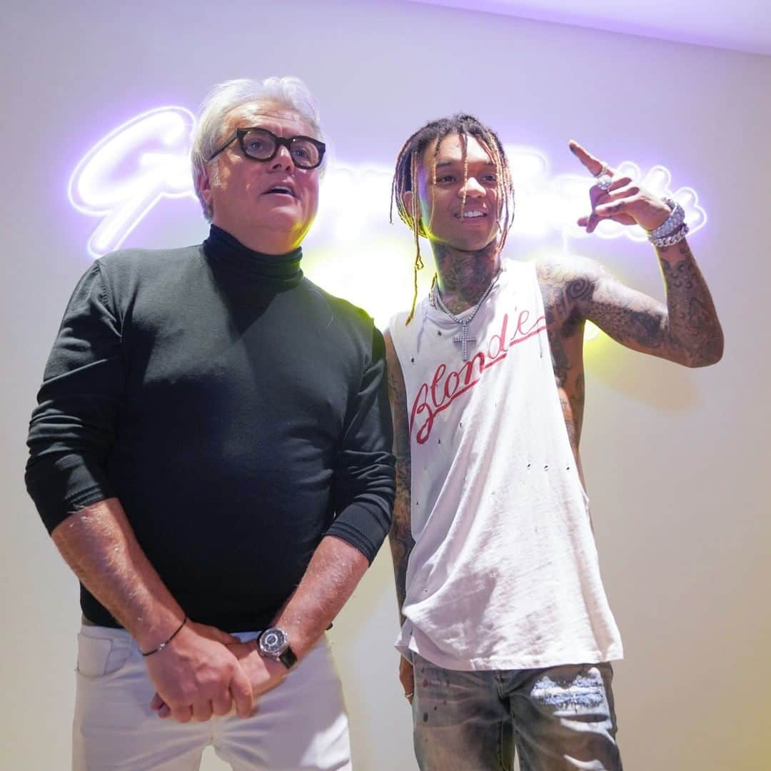 Giuseppe Zanotti Designさんのインスタグラム写真 - (Giuseppe Zanotti DesignInstagram)「Bienvenidos a #Miami. We celebrated the launch of #GZxSwaeLee with a special night at @saks, starring the men of the hour: #GiuseppeZanotti and @swaelee. Can you feel it?」2月3日 4時00分 - giuseppezanotti