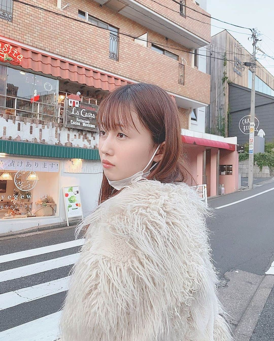 増澤璃凜子さんのインスタグラム写真 - (増澤璃凜子Instagram)「昨日に引き続き🦢🦢🦢 . こんくらいで毎日他撮りをされたい🌿  #すっぴん #代官山」2月2日 20時36分 - ririkomasuzawa