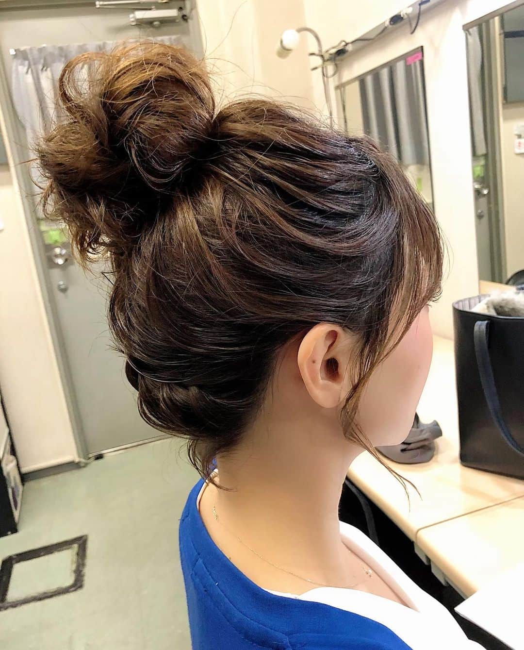 栗原里奈さんのインスタグラム写真 - (栗原里奈Instagram)「ショートヘアがあら変身💛  もーすぐ始まります〜！ #boatracetime #ニュース #ボートレース #そろそろ美容院いかなきゃ💇‍♀️」2月2日 20時38分 - rina__kurihara