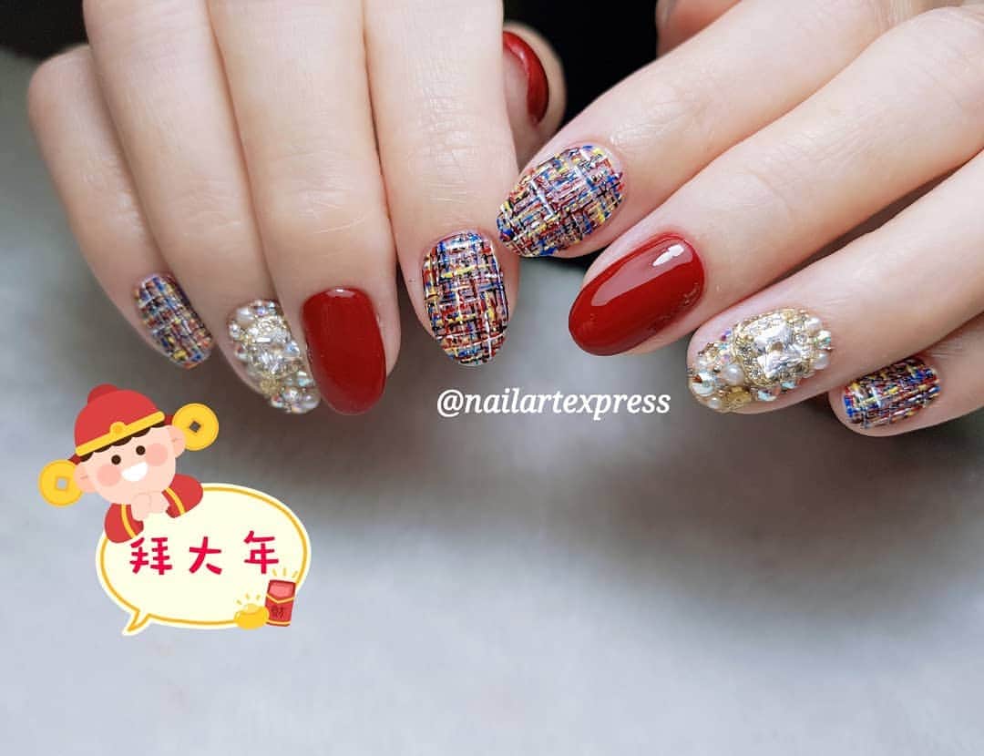 Yingさんのインスタグラム写真 - (YingInstagram)「Mini tweed design from @flickanail and done with PREGEL Art Liner gels for textured effect.  All products available for purchase at @nailwonderlandsg.  I am currently only able to take bookings from my existing pool of customers. If I have slots available for new customers, I will post them on my IG stories. Thank you to everyone who likes my work 🙏 if you need your nails done, please consider booking other artists at @thenailartelier instead ❤  #ネイルデザイン  #ネイルアート #ネイル #ジェルネイル #nailart #네일아트 #pregel #プリジェル #cnynails  All my designs are original nail designs unless otherwise stated.」2月2日 20時47分 - nailartexpress