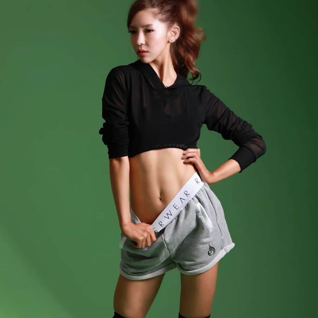 片岡麗香のインスタグラム：「日々の生活が大事だと改めて思った💡 . 面倒くさいことでも積み重ねが大事😊💦 . .  #食事  #美容 #ダイエット #健康 #くびれ #アブクラックス #bodymake  #fitness #training #フィットネス #トレーニング #japanesegirl  #japan  #メイク #女子力アップ #リンパセラピスト #マラソン #ヨガ #ランニング #有酸素運動  #美ボディ #ベスボ #ダンス #新体操 #ネコ好き #動物好きな人と繋がりたい  #ボディメイク女子  #fitnessgirl  #ライフスタイル #健康管理」