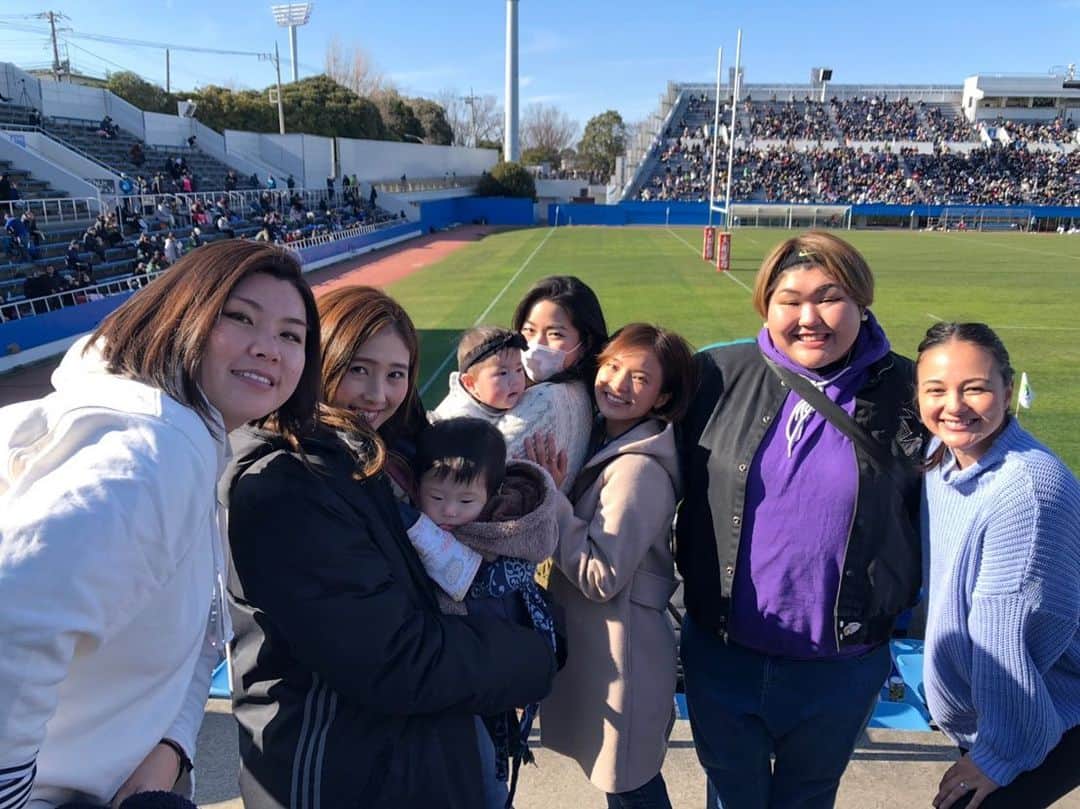 エリナ シルカのインスタグラム：「最高なラグビー日和！ 勝ててよかった〜(^^)」