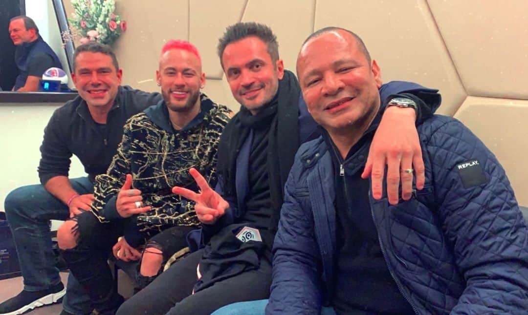 アレッサンドロ・ローザ・ヴィエイラのインスタグラム：「Sempre bom estar com vocês @marcusbuaiz @neymarjr @neymarpai_ @mumuzinho #bepatient #Commuitofiltro  @zionturismo_oficial」