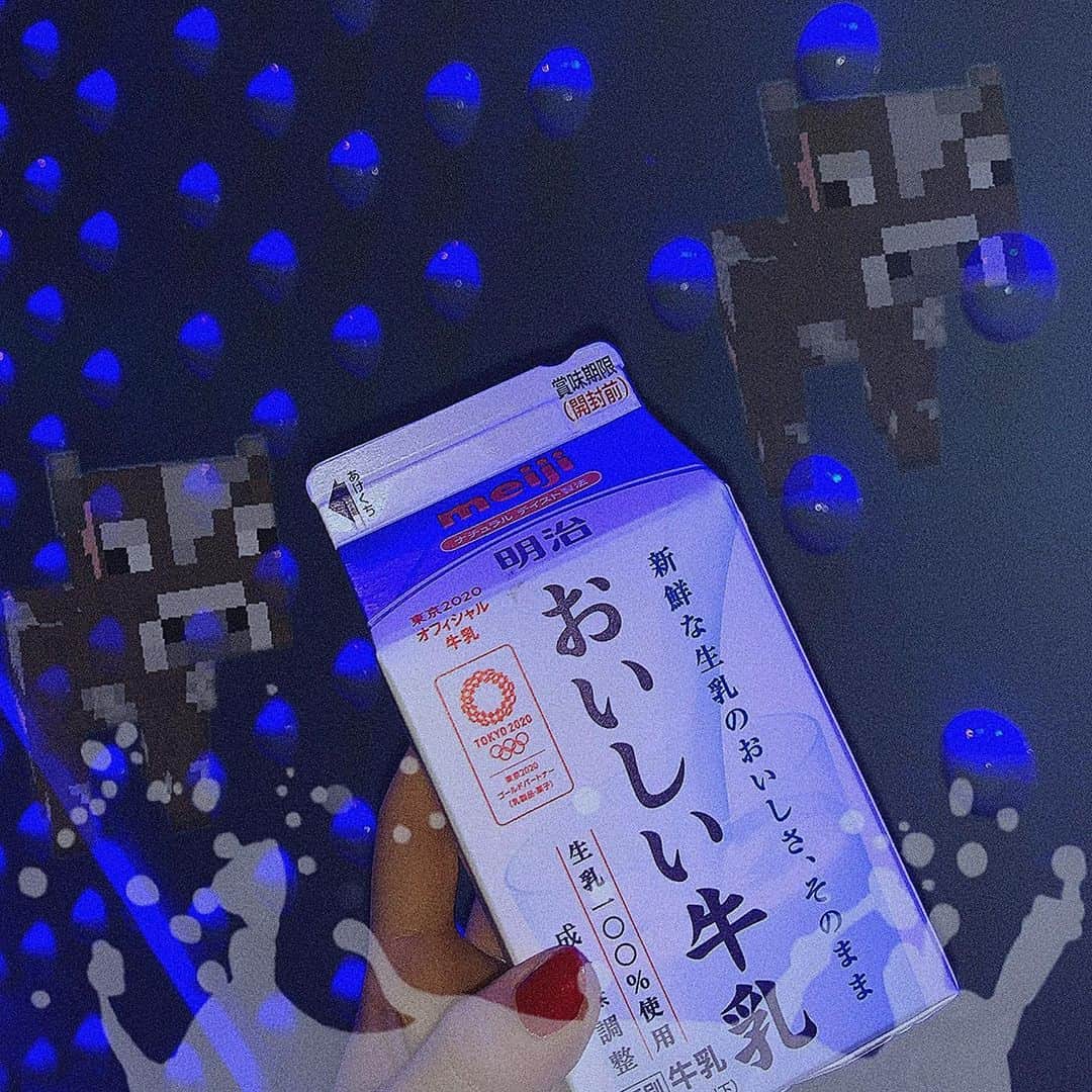 瀧澤彩夏のインスタグラム：「帰って来たパパの為に牛乳を購入する娘🥛」