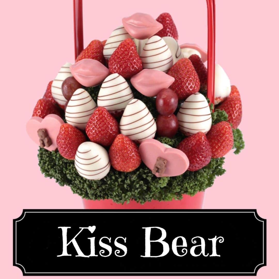 Fruit-bouquets.comさんのインスタグラム写真 - (Fruit-bouquets.comInstagram)「【バレンタイン期間限定】 Kiss Bear (キスベアー) . 人気のイチゴやブドウと一緒に ポップなリップ型チョコレートをアレンジメントした バレンタイン期間限定フルーツブーケ . ブドウは皮ごと食べられる品種を使用し、 チョコレートはフランス産高級スイートチョコレートを 使用しています🍫 . #フルーツブーケ #プレジール #フルーツ #花束  #西千葉 #千葉 #フルーツケーキ #果物 #イチゴ  #贈り物 #フルーツギフト #チョコレート  #インスタ映え #インスタ映えスイーツ  #スイーツ #ギフト #サプライズプレゼント  #インスタ映えケーキ #バレンタインプレゼント #フォトジェニック #バレンタイン2020  #バレンタインデー #バレンタイン #バレンタイン限定  #バレンタインスイーツ #バレンタインチョコ  #バレンタインギフト #バレンタインデー🍫  #バレンタイン💝 #フルーツケーキ」2月2日 21時32分 - fruitbouquet.japan