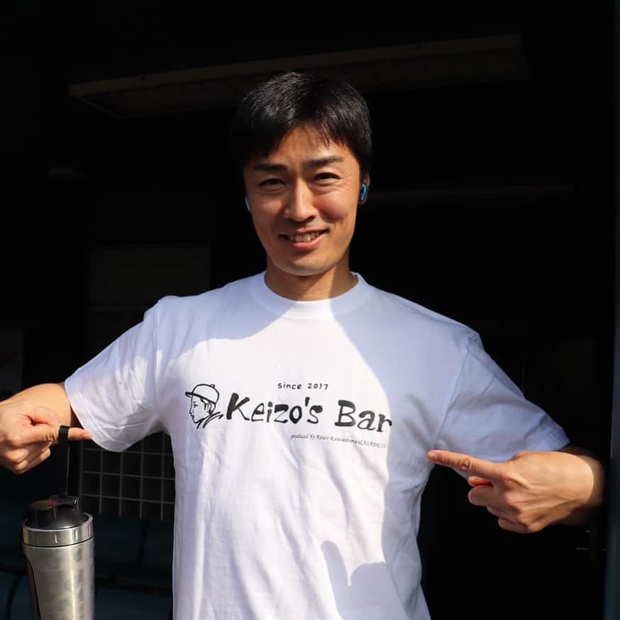 和田毅さんのインスタグラム写真 - (和田毅Instagram)「念願の Keizo's Bar Tシャツ、ゲット^_^ #アサデス #keizo'sbar #tシャツ #黒も貰った #かっこいい」2月2日 22時07分 - tsuyoshiwada.21
