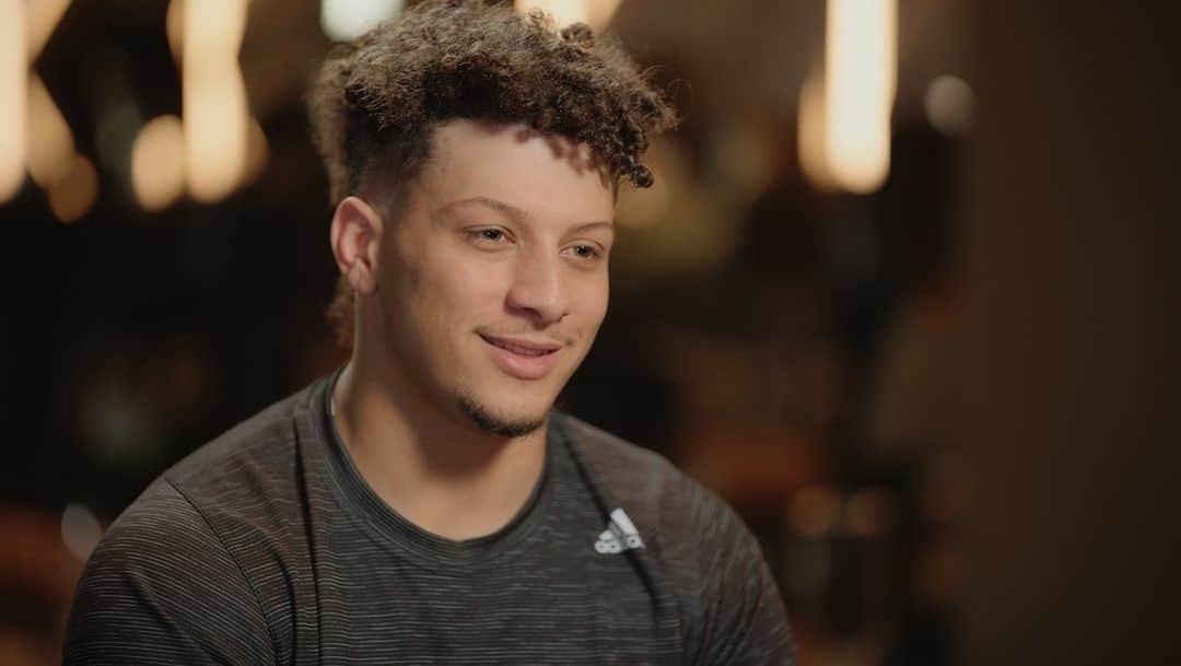 エリン・アンドリューズさんのインスタグラム写真 - (エリン・アンドリューズInstagram)「Last feature of the season! @patrickmahomes gets us set for today’s Super Bowl on @nflonfox Pregame Show @jsantos1111 @route30films @jilliangregory @itsryanrandall @vtrilling @chiefs」2月2日 22時24分 - erinandrews