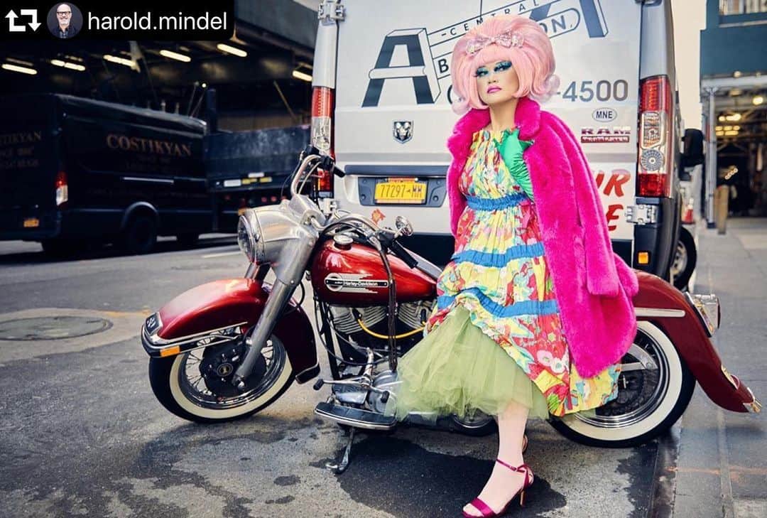 ジュン中山のインスタグラム：「#repost @harold.mindel ・・・ Sunday Funday!!! Now Let’s Get Up and Go!!!: Check out my New Women’s HARAJUKU Editorial “WHERE THE CATWALK GOT ITS CLAWS” in SPIRIT & FLESH MAGAZINE @spiritandflesh Photographs by Me, HAROLD MINDEL @harold.mindel Starring JUN NAKAYAMA @junnakayama  Styled and Creative Direction by YACHI GAULT @neko_babooshka Hair by MAKO LIJIMA @makohairmakenyc Makeup by DMITRY @makeupbydmitry Wigs by STEVEN PERFIDIA @steven_perfidia Styling Assistant CHRISTOPHER SANDERSON @fashion_will_kill_you Retoucher WOJCIECH CYGANIK @abuzzretouch Wearing Jacket and Dress by LEAF XIA @leafxiastudio  Tulle Skirt by DOBS NY @dobs_ny  Shoes by NINA @ninashoes Motorcycle by HARLEY DAVIDSON @harleydavidson - - #editorial #editorialphotography #harajuku  #fashion #streetstyle #streetfashion #kiki #letshaveakiki #spiritandflesh #snfm #fauxfurcoat #womensfashion #japanese  #wigs #makeup #eyelashextensions  #pink #luxurylifestyle #luxury #lux #nyc #lgbt  #portraitphotography #portrait #harleydavidson #colorful #colorphotography」