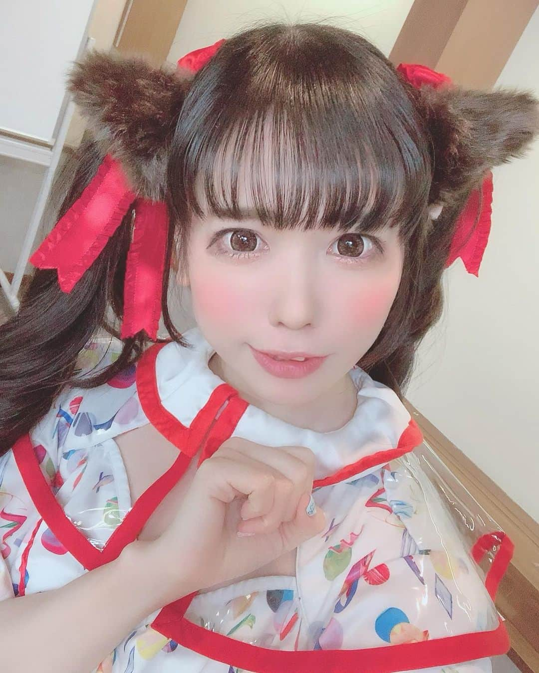 恋汐 りんごさんのインスタグラム写真 - (恋汐 りんごInstagram)「🐈 ❤️ 🐈 ❤️ #でらロック ありがとう〜♡ (Ｕ∩ 'ᴗ' ∩Ｕ) つぎは4/18にツアー名古屋 ありまる！また名古屋であえますように(Ｕ ˘ᴗ˘ Ｕ)♡ #恋汐王国名古屋支部 ふやしたいなあと思った今日でした (Ｕ∩ 'ᴗ' ∩Ｕ) えいえいお〜！(Ｕ∩ 'ᴗ' ∩Ｕ) ♡ ツインテールとねこみみしたなの🐈♡ ♡ #いっしょにつくろう恋汐王国 #にゃんにゃんの日  #ツインテールの日 #恋汐りんご #japaneseidol #idol #japanesegirl  #cat」2月2日 23時10分 - sioringogo