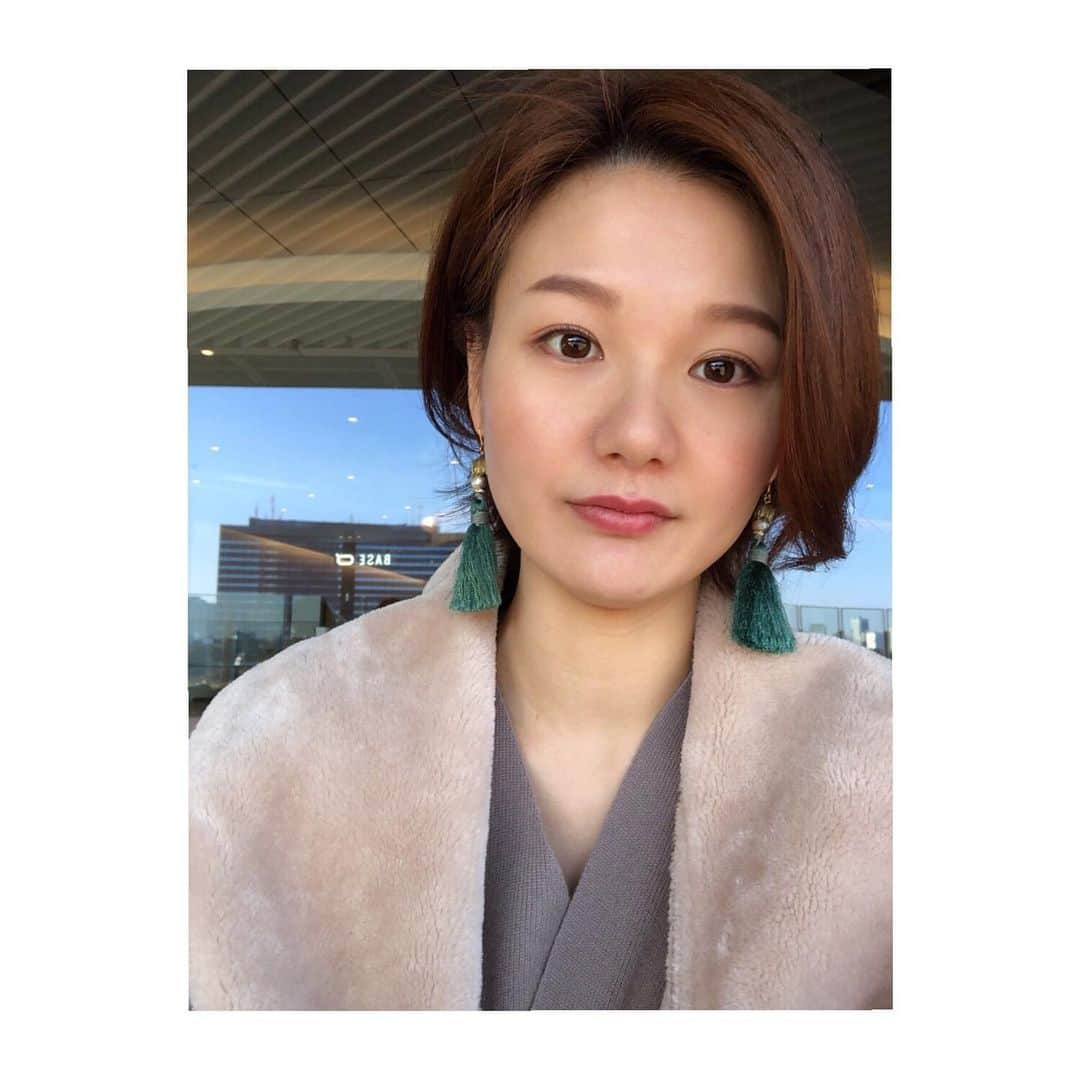 桜帆ゆかりさんのインスタグラム写真 - (桜帆ゆかりInstagram)「最近眉毛迷子😇すごく今更感あるけど…大事ですよね？笑 . . . 目指せ。まゆげ美人🥺 . . . #まゆげ迷子  #左右対称って  #意外と難しい  #この日ひどい左右差あった  #makeup  #eyebrows」2月2日 23時13分 - chahoroo93