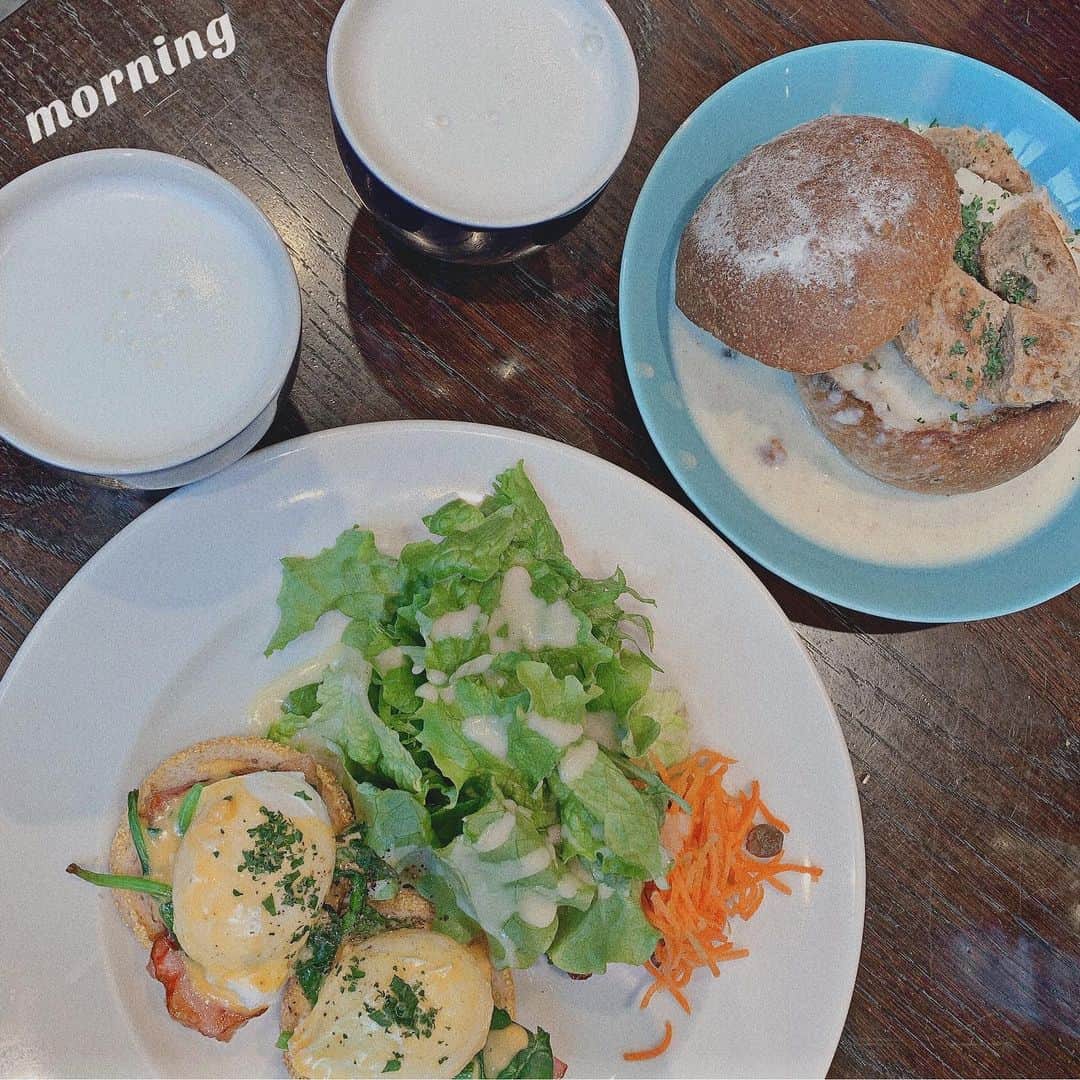 やまももさんのインスタグラム写真 - (やまももInstagram)「🍳﻿ ﻿ ﻿ ﻿ ﻿ 朝活してきたときの朝ごはん🍽﻿ ﻿ ﻿ ﻿ #朝ごはん #エッグベネディクト #朝活﻿ #カフェ #morning #cafe #foodie #yummy #foodstagram﻿ .」2月2日 23時30分 - yamamomoda4